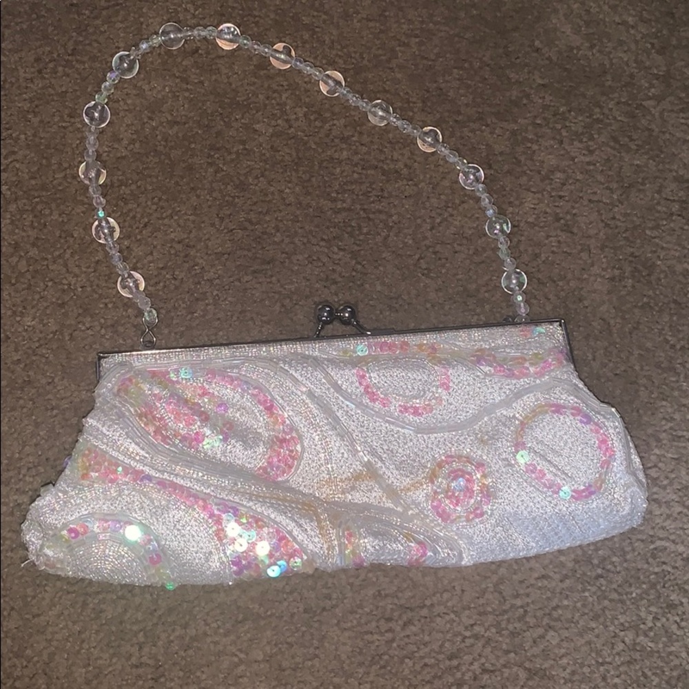 Sequence white purse